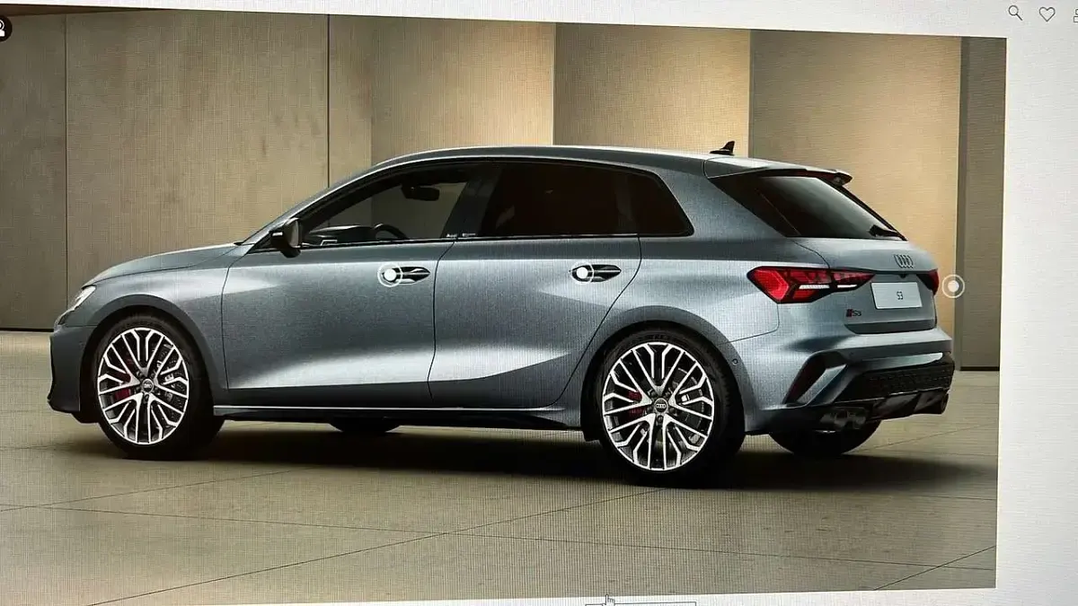 Gebraucht Audi S3 Sportback 333 PS (244 kW) 2024 Kleinwagen