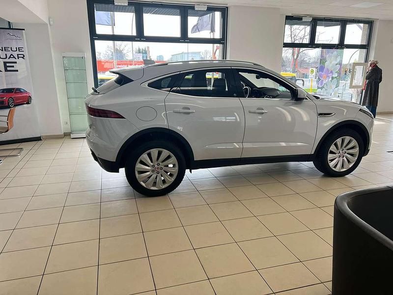 Gebraucht Jaguar E-Pace SE 179 PS (131 kW) 2018 Weiß SUV