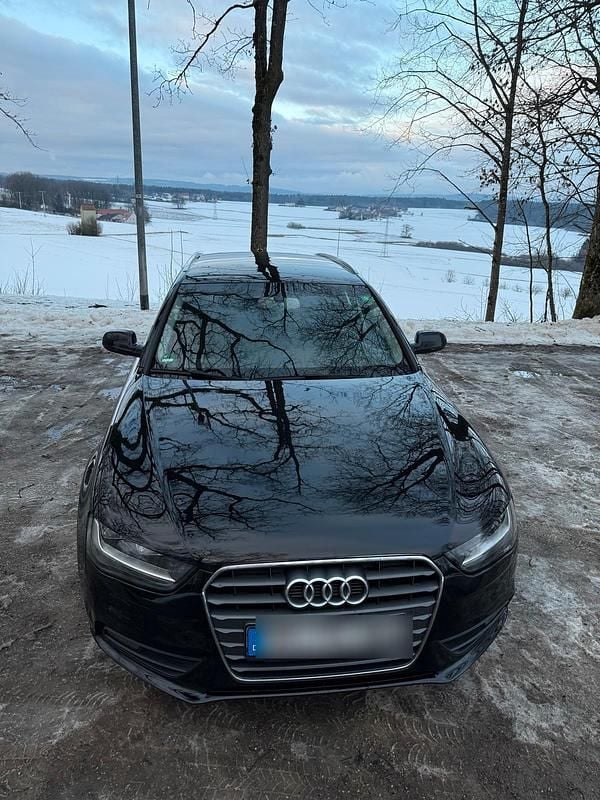 Gebraucht Audi A4 Design 177 PS (130 kW) 2014 Schwarz Kombi