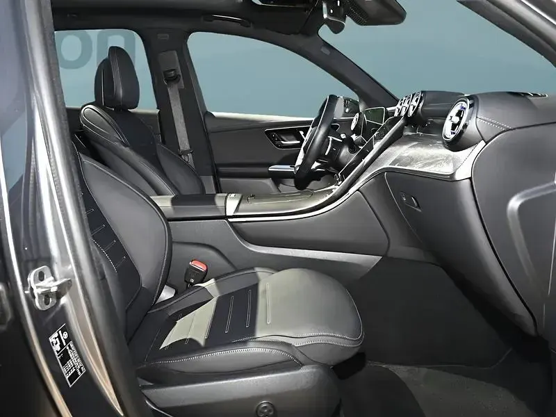 Gebraucht Mercedes GLC300 197 PS (144 kW) 2023 Grau SUV