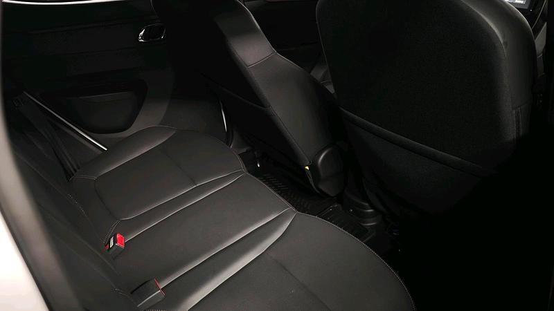 Gebraucht Dacia Spring Extreme 47 kW (65 PS) 2024 Weiß Kleinwagen