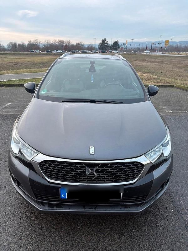 Gebraucht Citroën DS4 131 PS (96 kW) 2016 Grau Kleinwagen