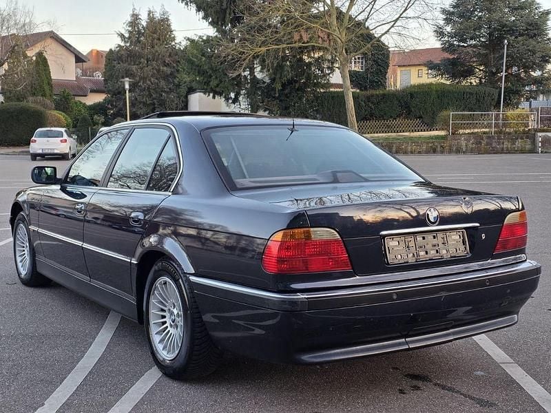 Gebraucht BMW 728 Basis 193 PS (141 kW) 1998 Blau Limousine
