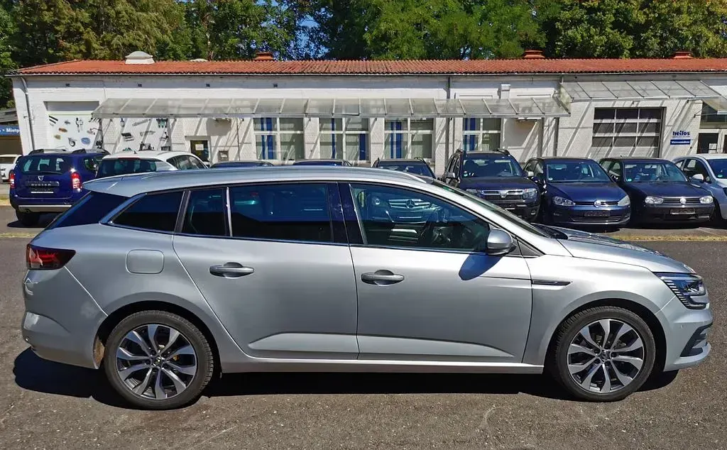 Gebraucht Renault Mégane IV Techno 116 PS (85 kW) 2023 Silber Limousine