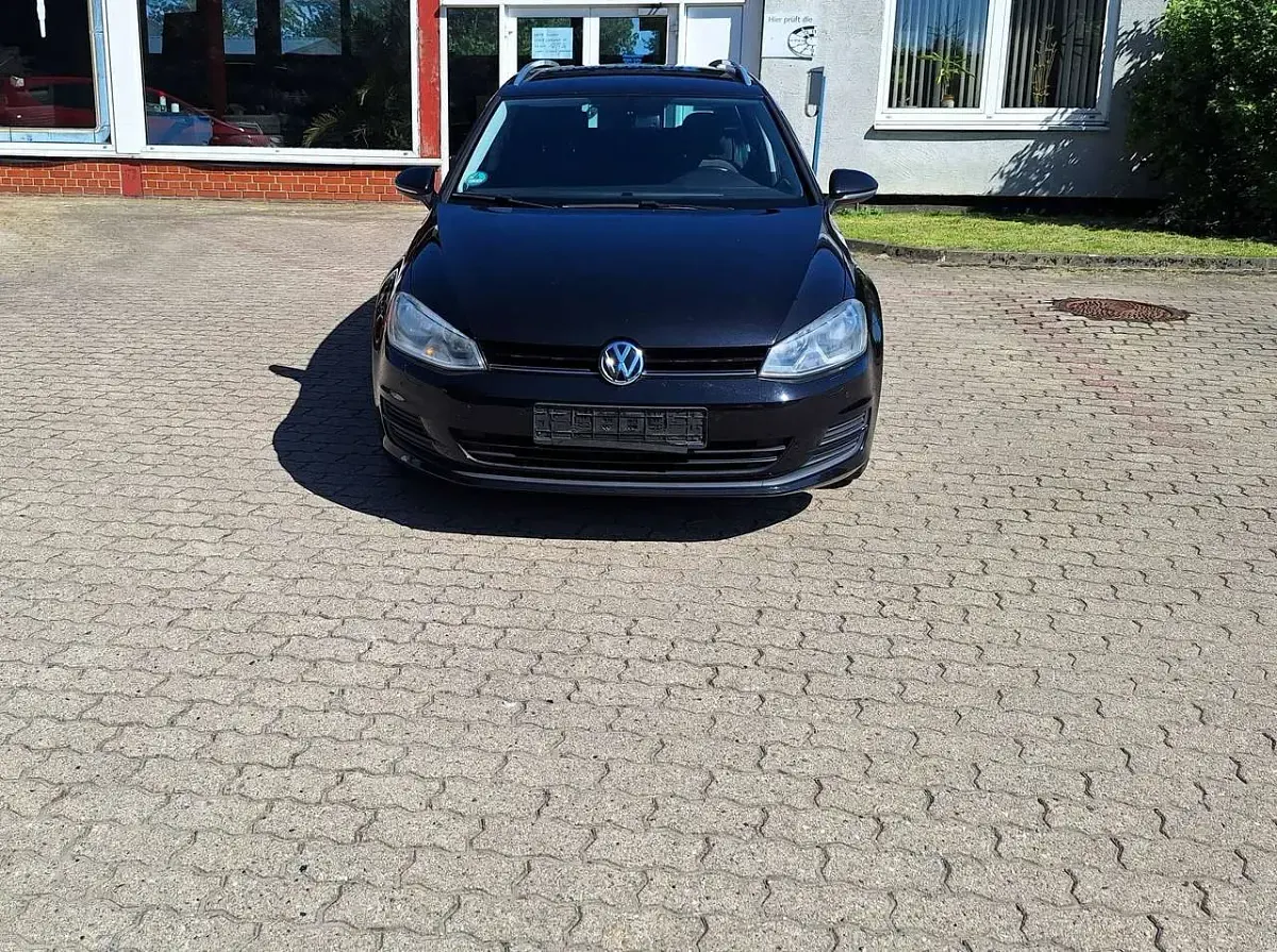 Gebraucht VW Golf VII Comfortline 150 PS (110 kW) 2014 Deep black perleffekt Kombi