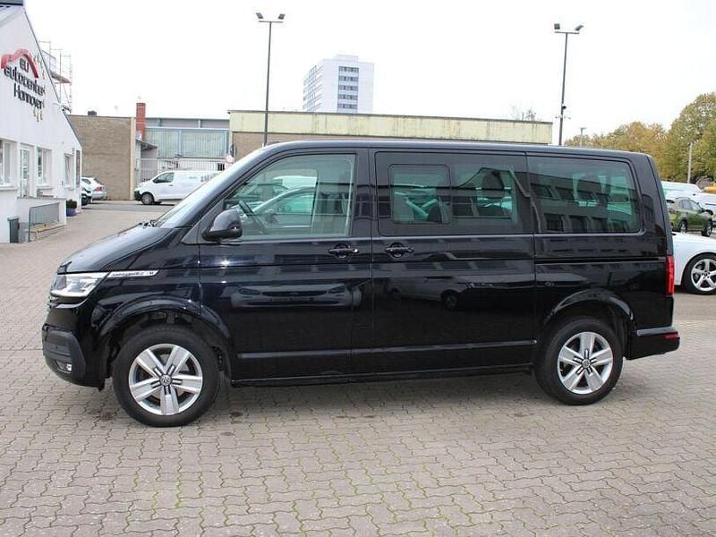 Gebraucht VW T6.1 150 PS (110 kW) 2020 Deep black perleffekt Van