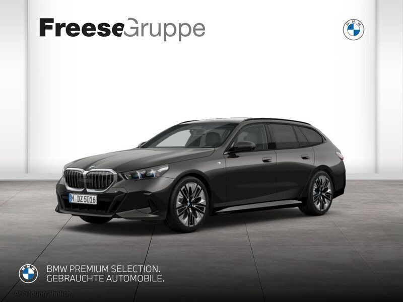 Grau Gebraucht 2024 BMW 520 M Sport Kombi | 58.990 € - Bild 1/4
