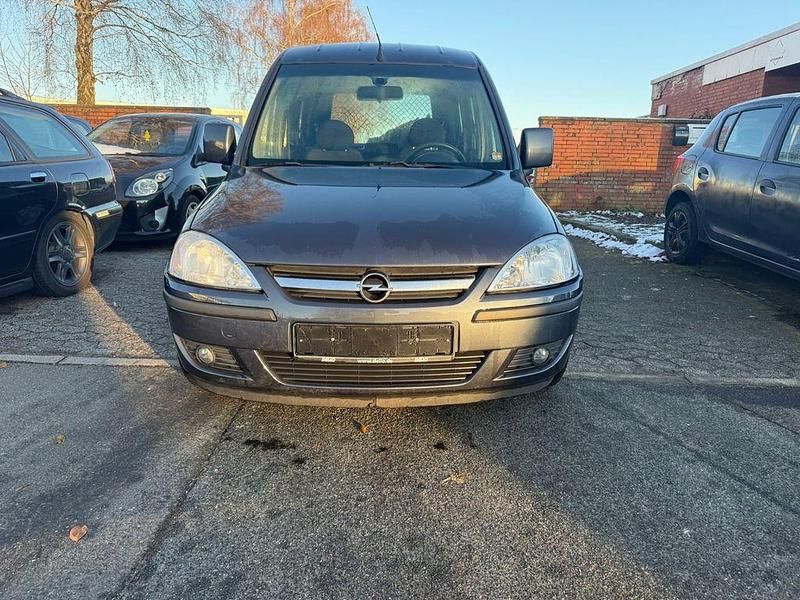 Gebraucht Opel Combo Basis 94 PS (69 kW) 2008 Grau Kombi