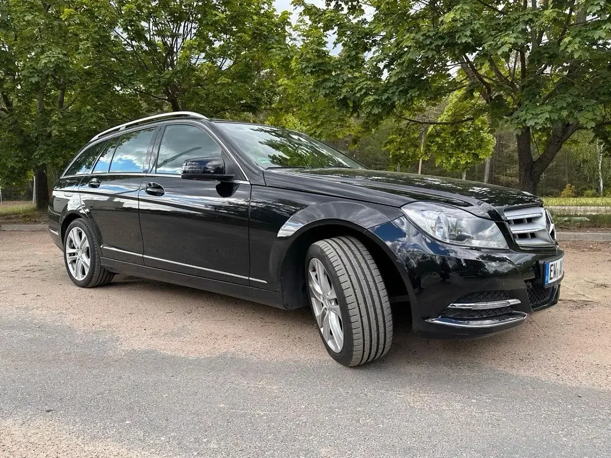 Gebraucht Mercedes C180 159 PS (116 kW) 2012 Kombi