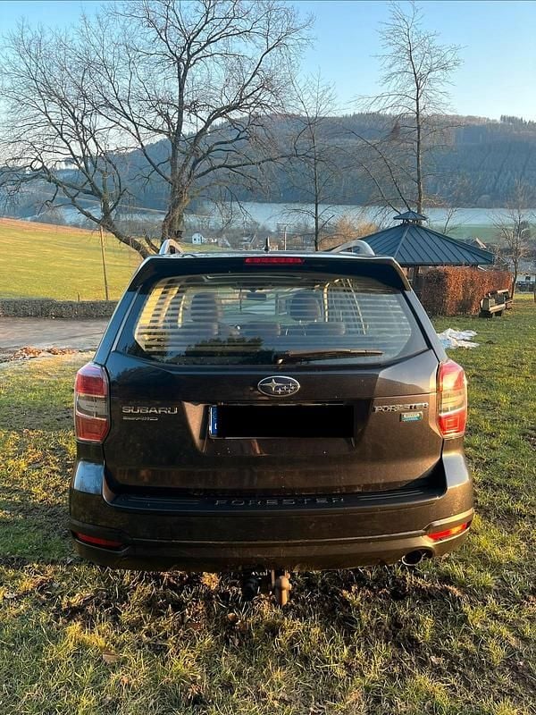 Gebraucht Subaru Forester 147 PS (108 kW) 2015 Grau SUV