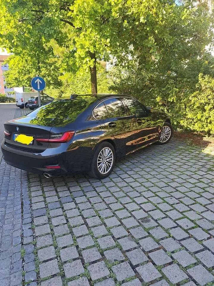 Gebraucht BMW 318 Sport Line 156 PS (114 kW) 2022 Schwarz Limousine