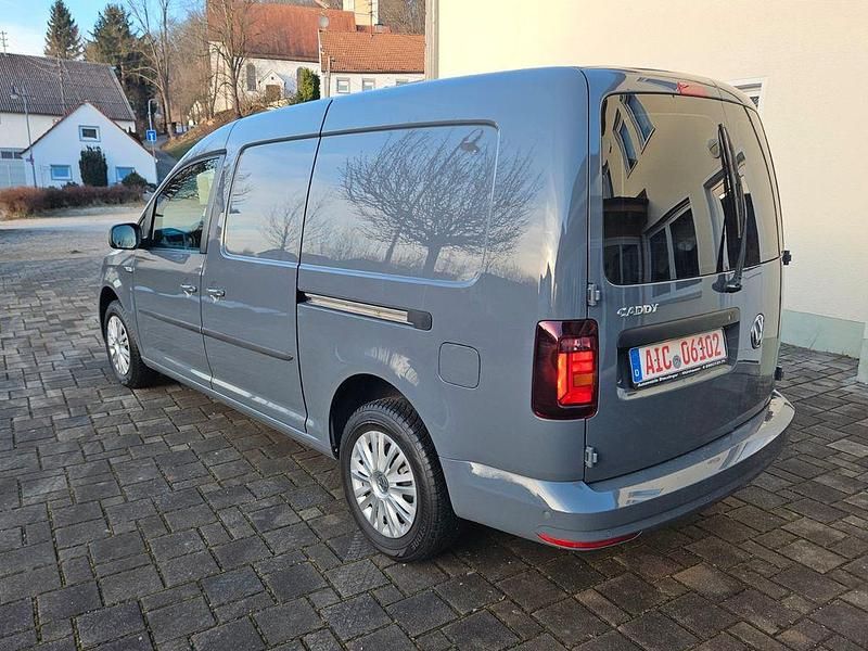 Second-hand VW Caddy 102 CP (75 kW) 2019 Gri Monovolum