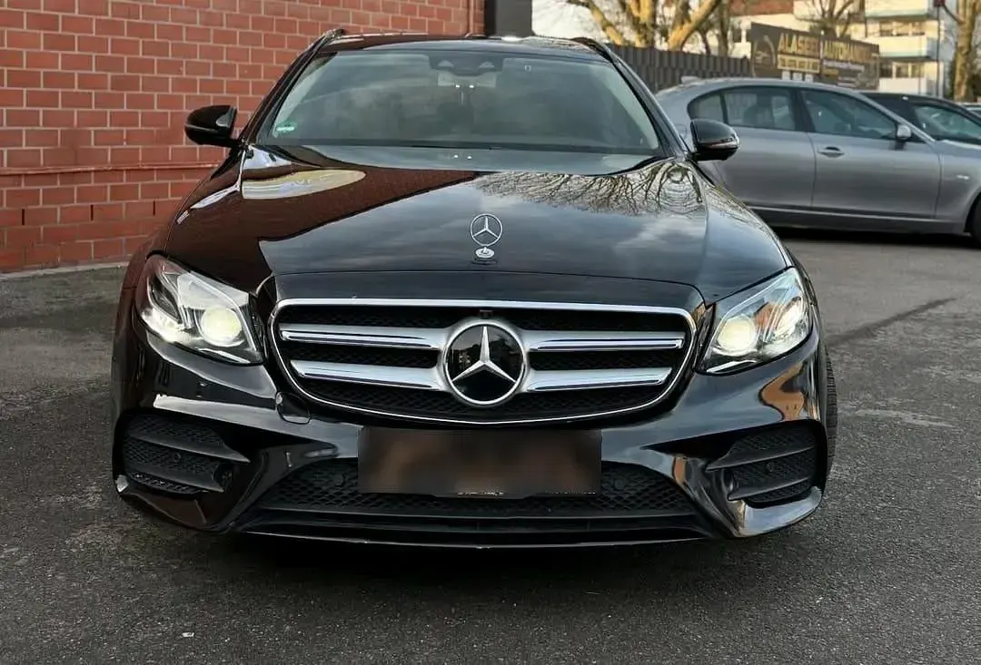 Gebraucht Mercedes E400 340 PS (250 kW) 2019 Schwarz Kombi