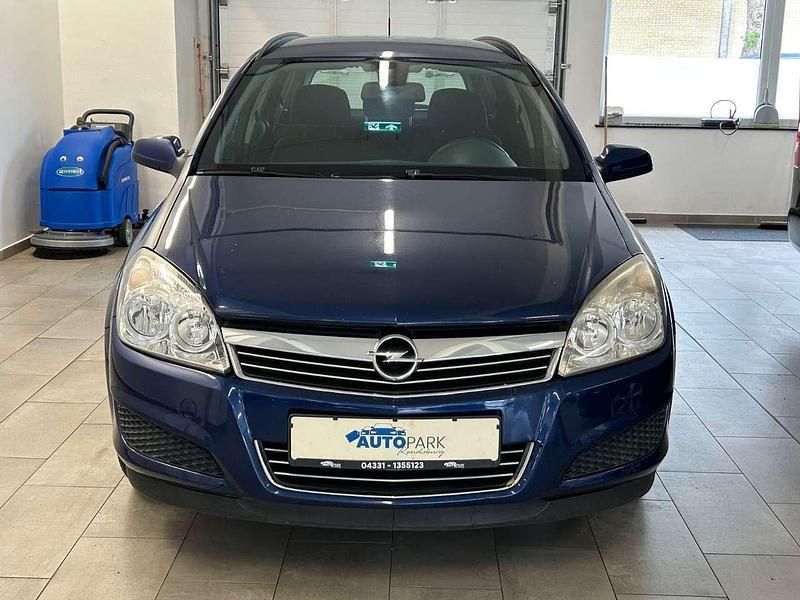 Gebraucht Opel Astra Edition 116 PS (85 kW) 2008 Blau Kombi