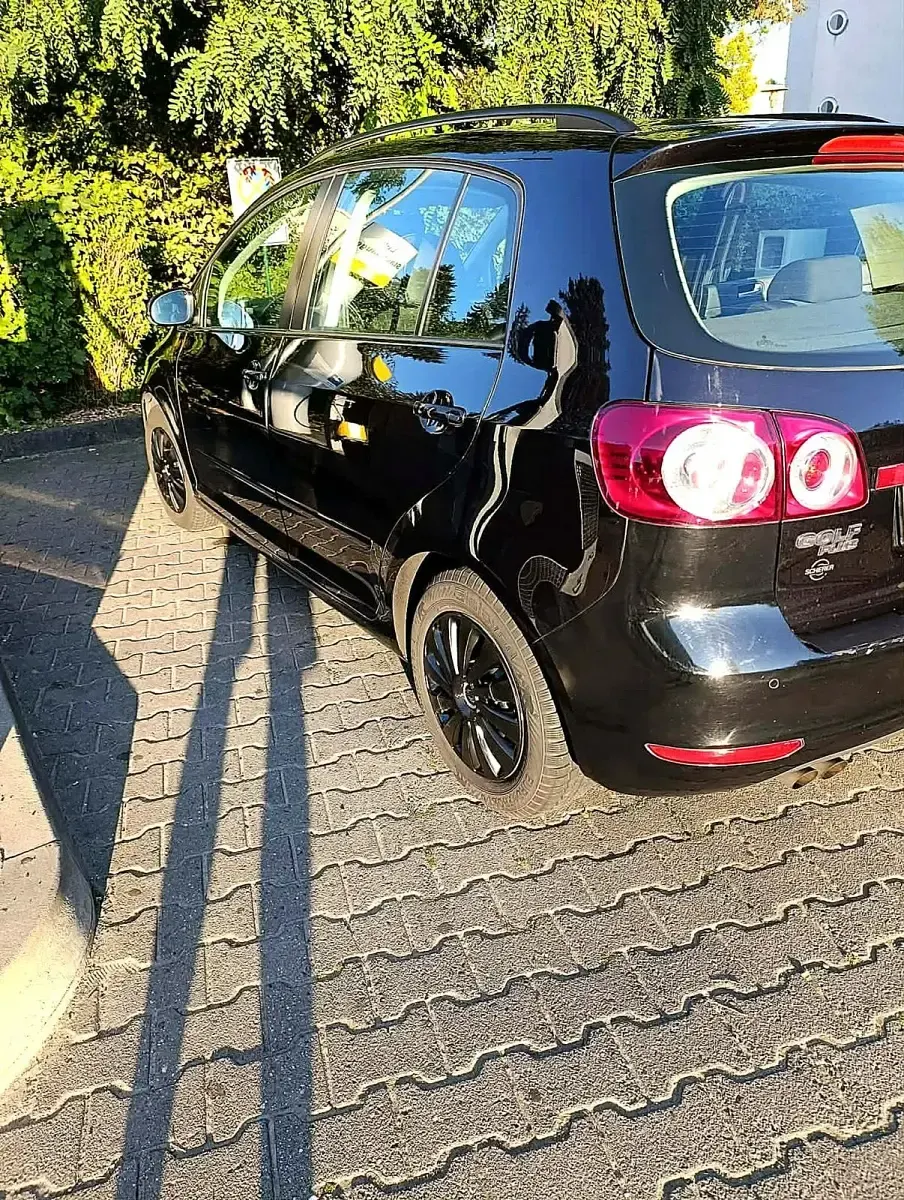 Gebraucht VW Golf Plus Cross 122 PS (89 kW) 2010 Schwarz Van / Kleinbus
