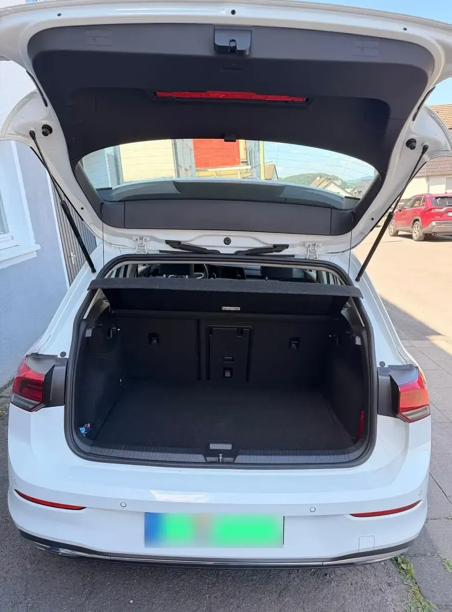 Gebraucht VW Golf VIII Style 150 PS (110 kW) 2020 Weiß Kleinwagen