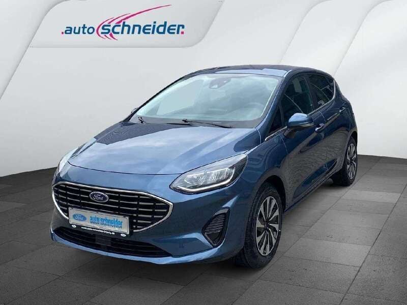 Chromablau metallic (metallic) Gebraucht 2023 Ford Fiesta Titanium Kleinwagen | 19.900 € (Fairer Preis) - Bild 1/4