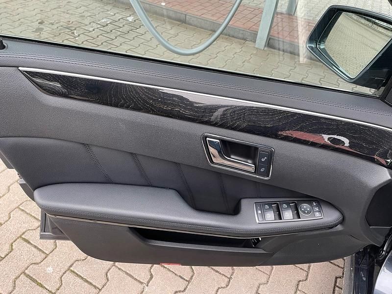 Gebraucht Mercedes E350 2011 Grün Limousine