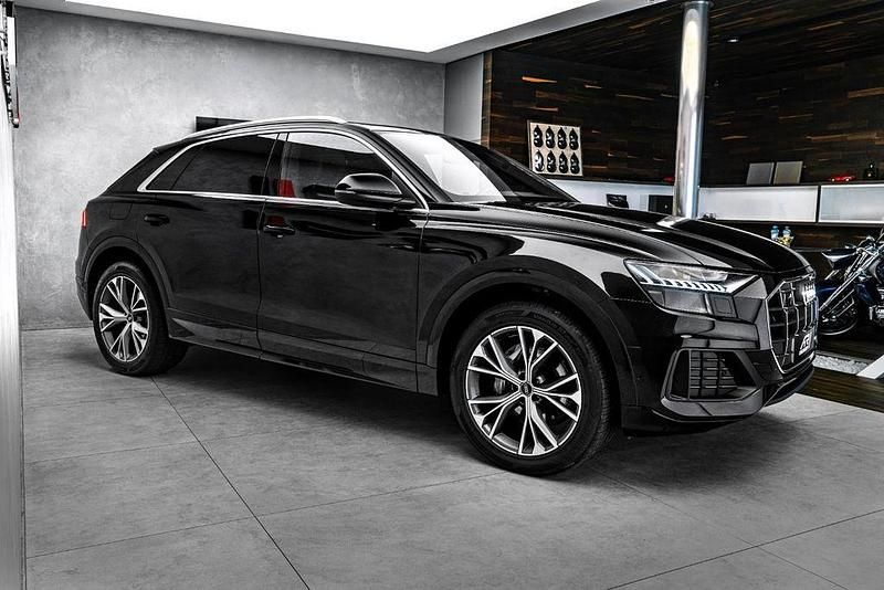 Gebraucht Audi Q8 286 PS (210 kW) 2023 Schwarz SUV