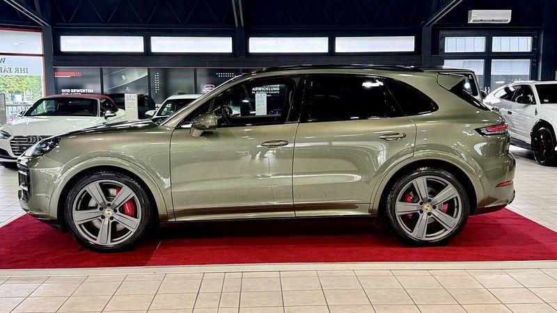 Gebraucht Porsche Cayenne S Sport 475 PS (349 kW) 2023 Grün SUV