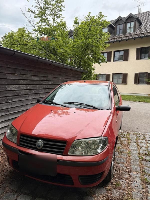 Rot Gebraucht 2004 Fiat Punto Kleinwagen | 400 € (Guter Preis) - Bild 1/4