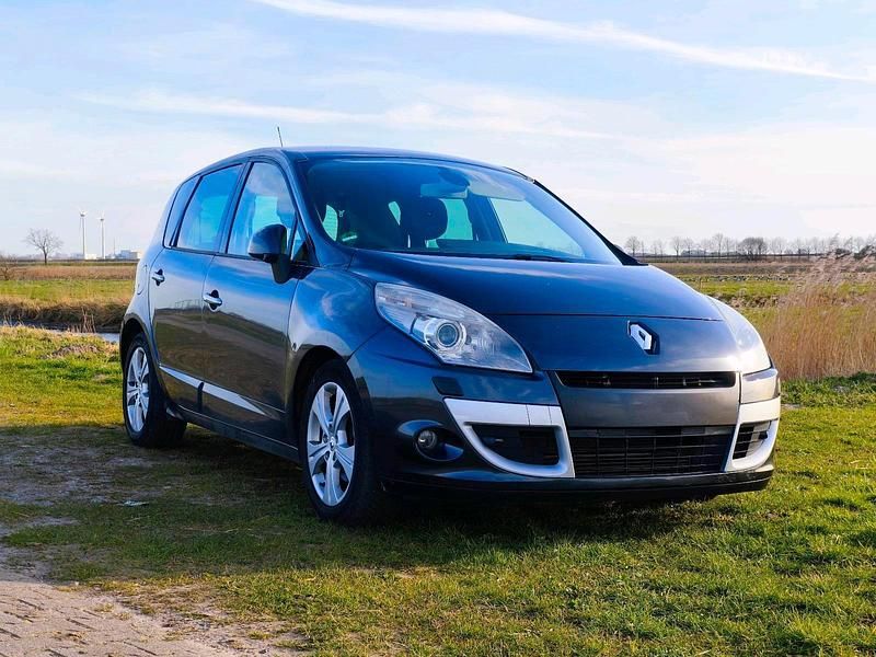 Gebraucht Renault Scénic III 150 PS (110 kW) 2010 Grau Van / Kleinbus