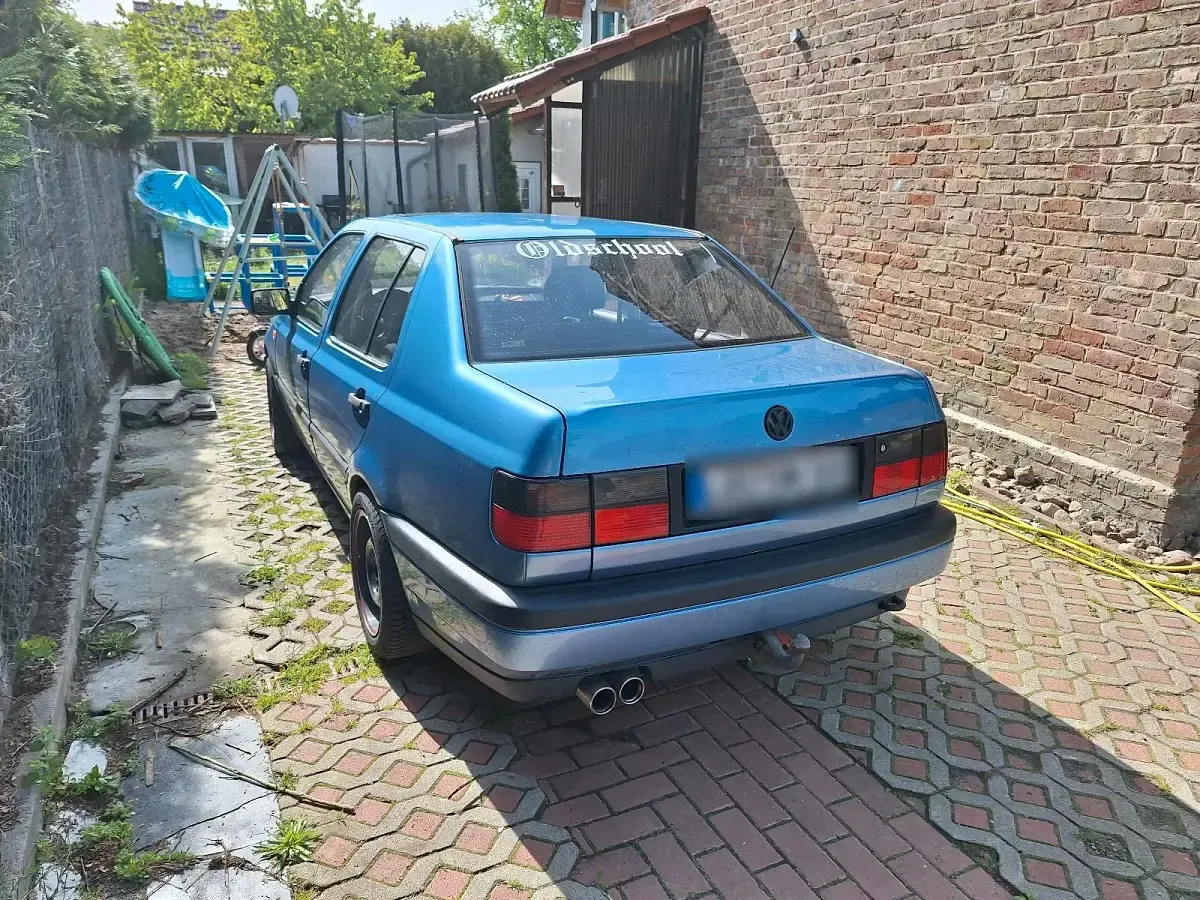 Gebraucht VW Vento 75 PS (55 kW) 1993 Blau Limousine