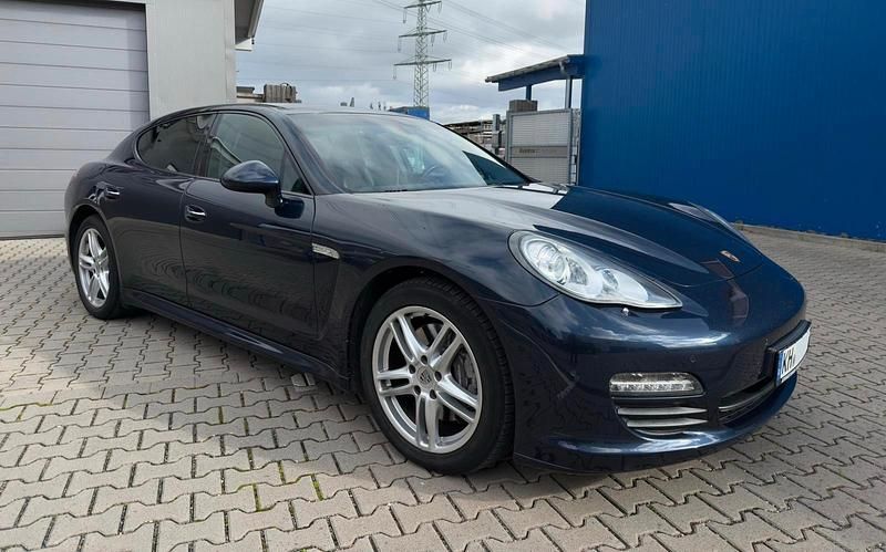 Gebraucht Porsche Panamera 299 PS (219 kW) 2012 Blau Limousine
