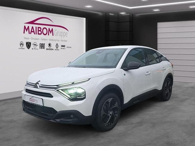 Weiß Gebraucht 2024 Citroën e-C4 Limousine | 20.990 € (Guter Preis) - Bild 1/4