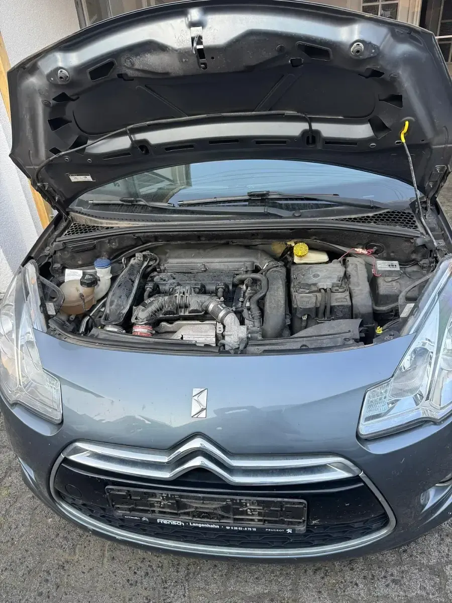 Gebraucht Citroën DS3 156 PS (114 kW) 2012 Grau Kleinwagen