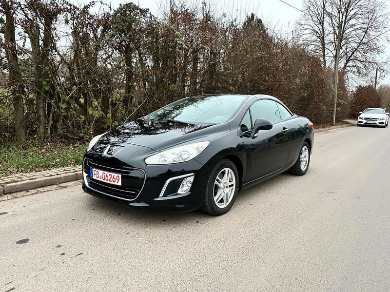 Gebraucht Peugeot 308 CC Active 156 PS (114 kW) 2011 Schwarz Cabrio