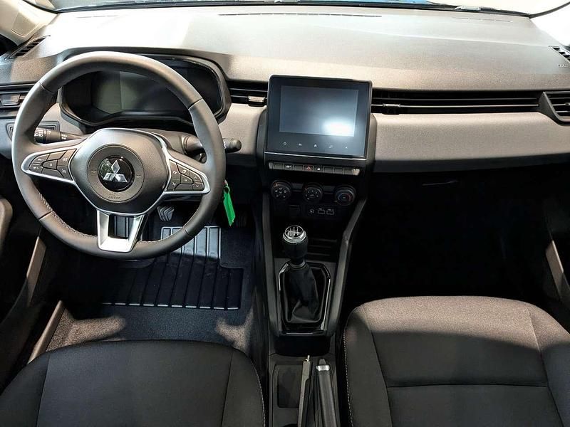 Gebraucht Mitsubishi Colt Basis 67 PS (49 kW) 2024 Onyxschwarz Kleinwagen