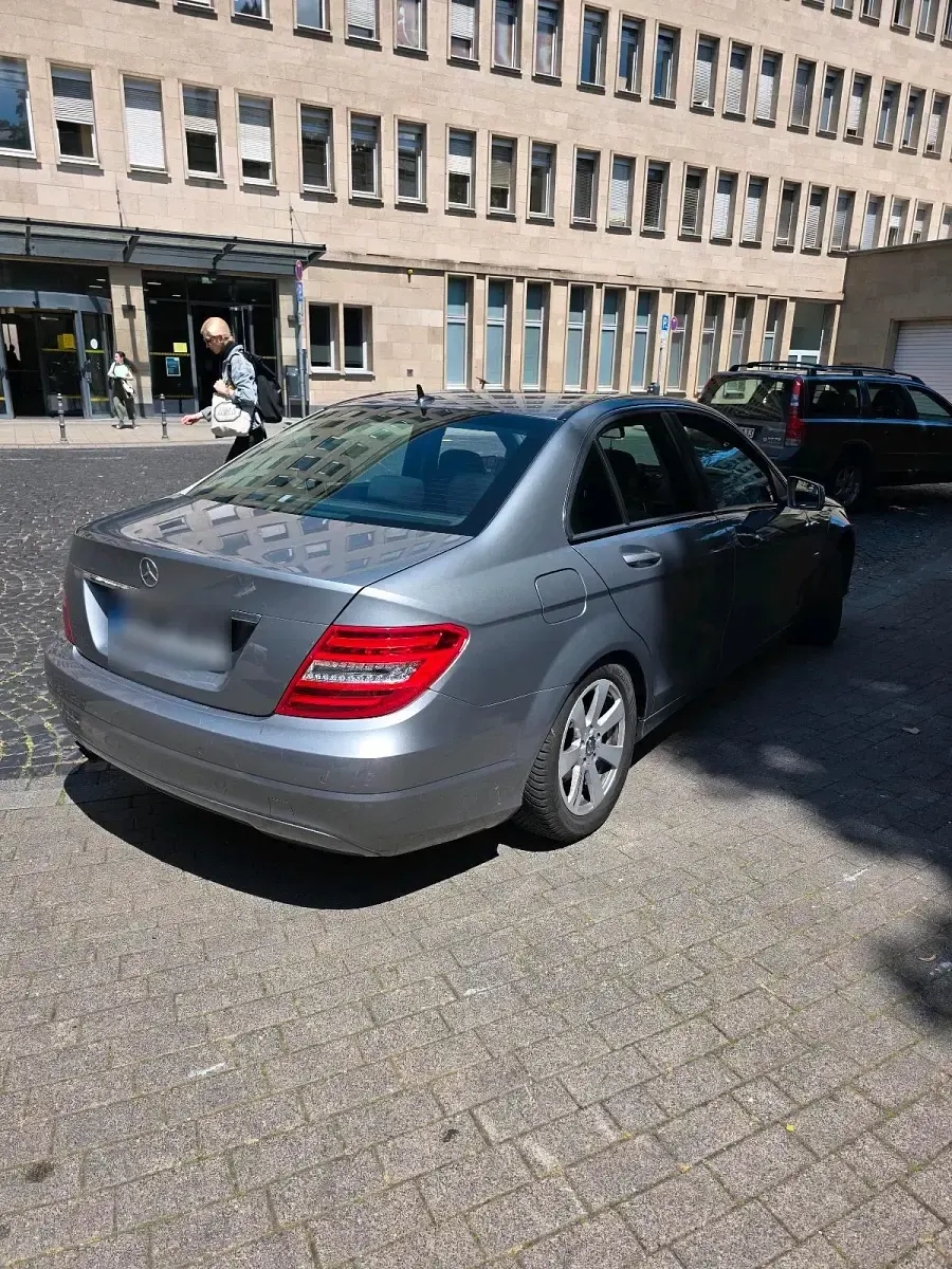 Gebraucht Mercedes C180 156 PS (114 kW) 2012 Grau Limousine