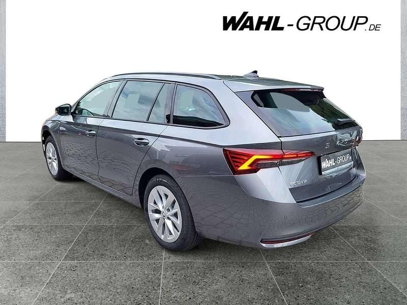 Gebraucht Skoda Octavia Selection 150 PS (110 kW) 2025 Grau Kombi