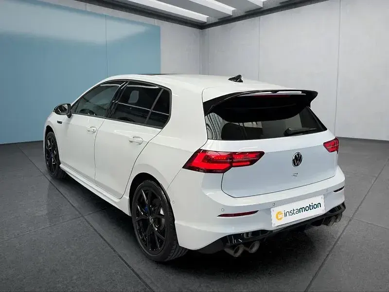 Neu VW Golf VIII R 333 PS (244 kW) 2025 Weiß Kleinwagen