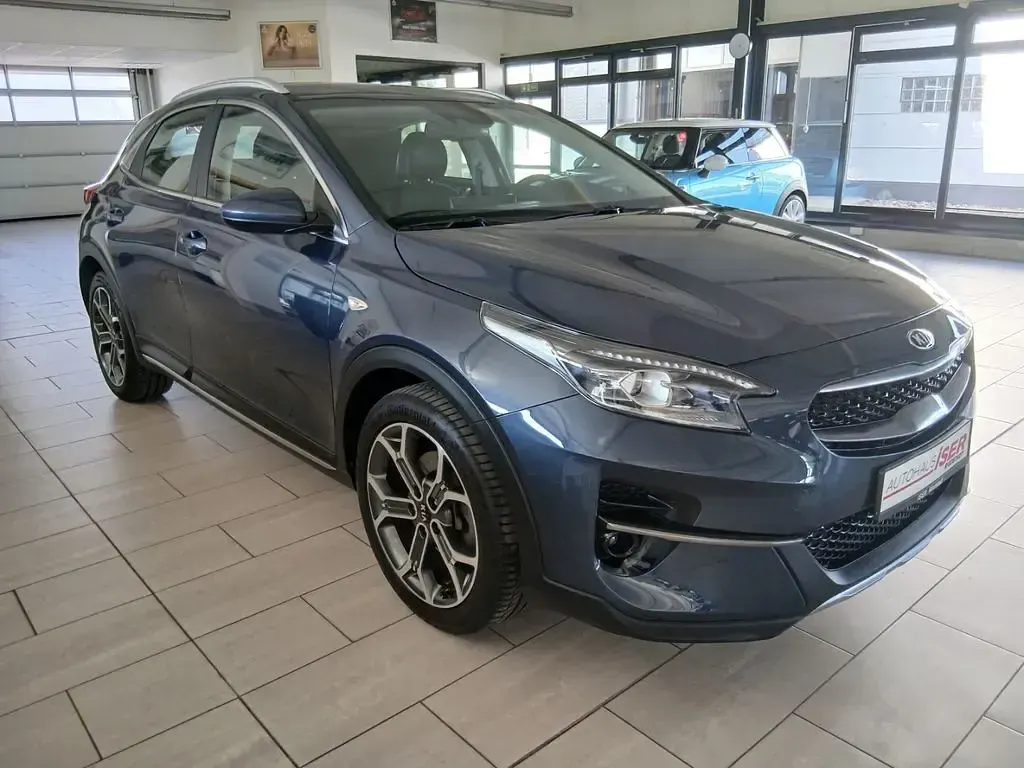 Gebraucht Kia XCeed Vision 160 PS (117 kW) 2021 Cosmos blue SUV