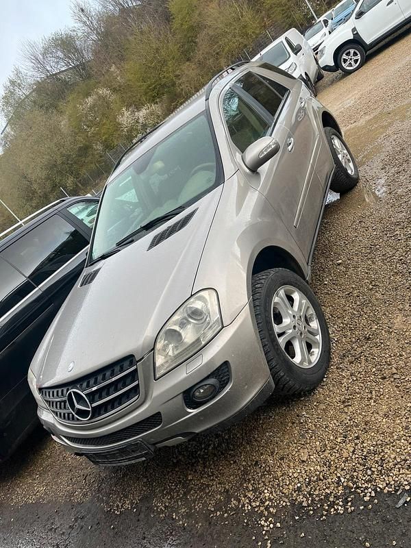 Gebraucht Mercedes 320 225 PS (165 kW) 2007 Gold SUV