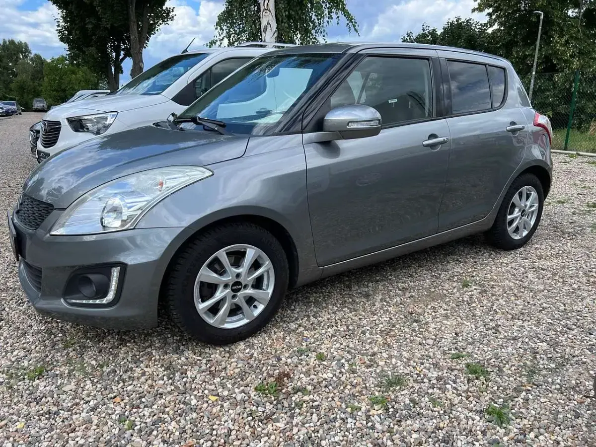 Gebraucht Suzuki Swift Club 94 PS (69 kW) 2014 Grau Kleinwagen