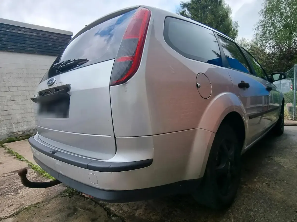 Gebraucht Ford Focus 100 PS (73 kW) 2005 Silber Kombi