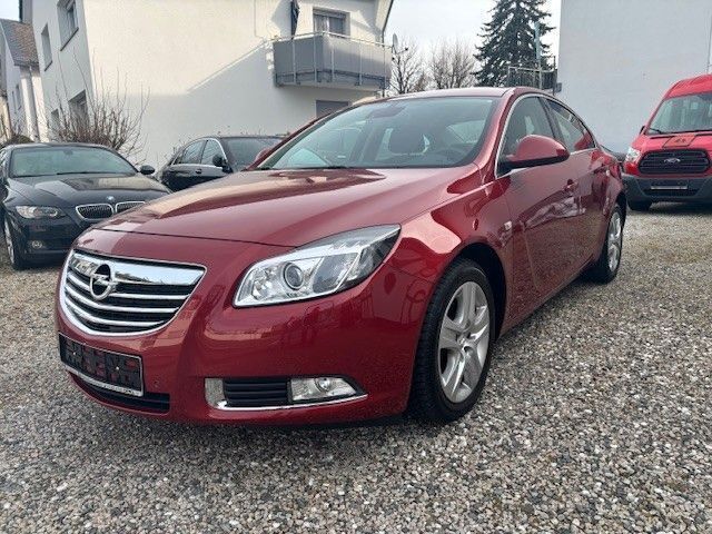Rot Gebraucht 2009 Opel Insignia Edition Limousine | 7.990 € (Etwas zu teuer) - Bild 1/4