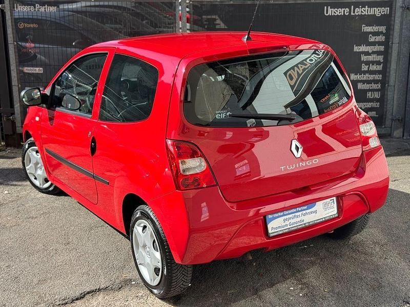 Gebraucht Renault Twingo 58 PS (42 kW) 2011 Rot Kleinwagen