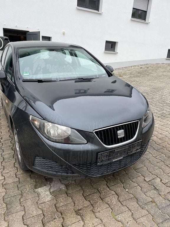 Grau Gebraucht 2010 Seat Ibiza Style Limousine | 2.080 € (Superpreis) - Bild 1/4