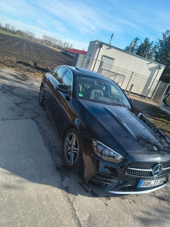 Second-hand Mercedes E200 160 CP (117 kW) 2020 Negru Berlinǎ