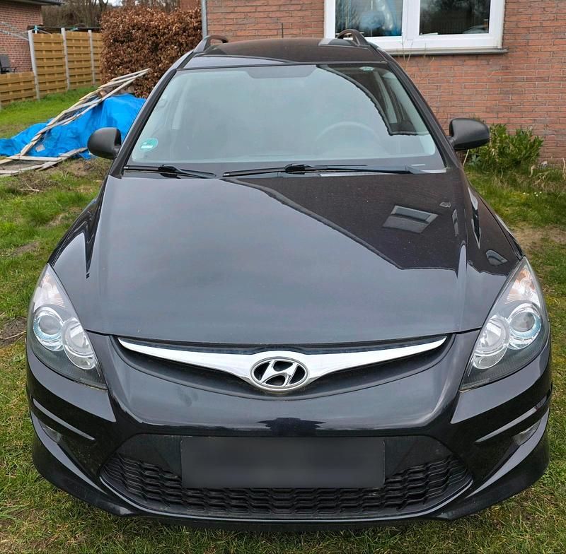 Gebraucht Hyundai i30 90 PS (66 kW) 2011 Schwarz Kombi