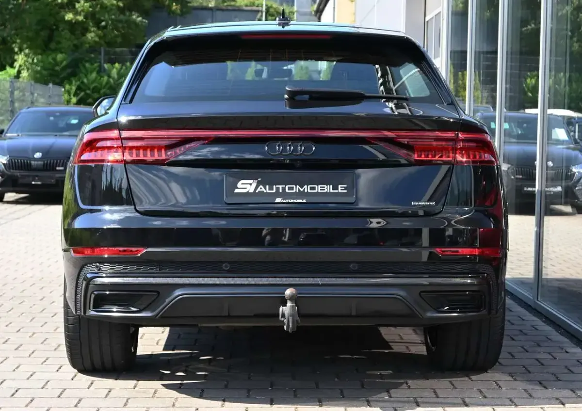 Gebraucht Audi Q8 Competition 286 PS (210 kW) 2023 Mythosschwarz metallic SUV