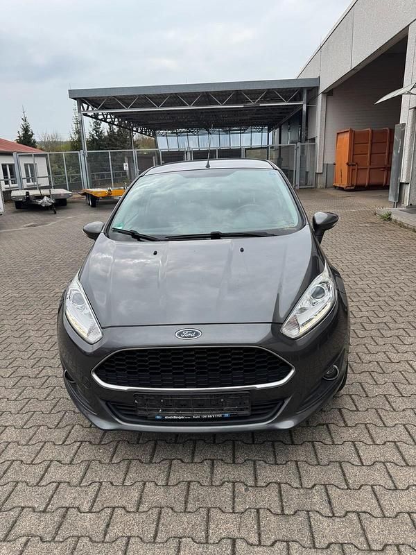 Usata Ford Fiesta 2016 Grigio Utilitaria