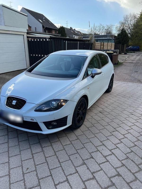 Second-hand Seat Leon FR 160 CP (117 kW) 2012 Alb Berlinǎ