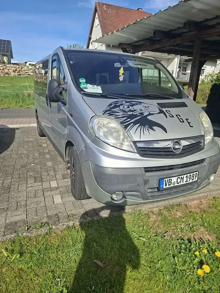 Używany Opel Vivaro 145 KM (106 kW) 2009 Szary Minivan