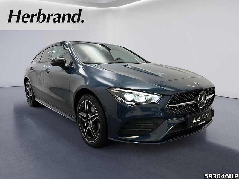 Gebraucht Mercedes CLA250e Shooting Brake AMG line 218 PS (160 kW) 2022 Blau Kombi