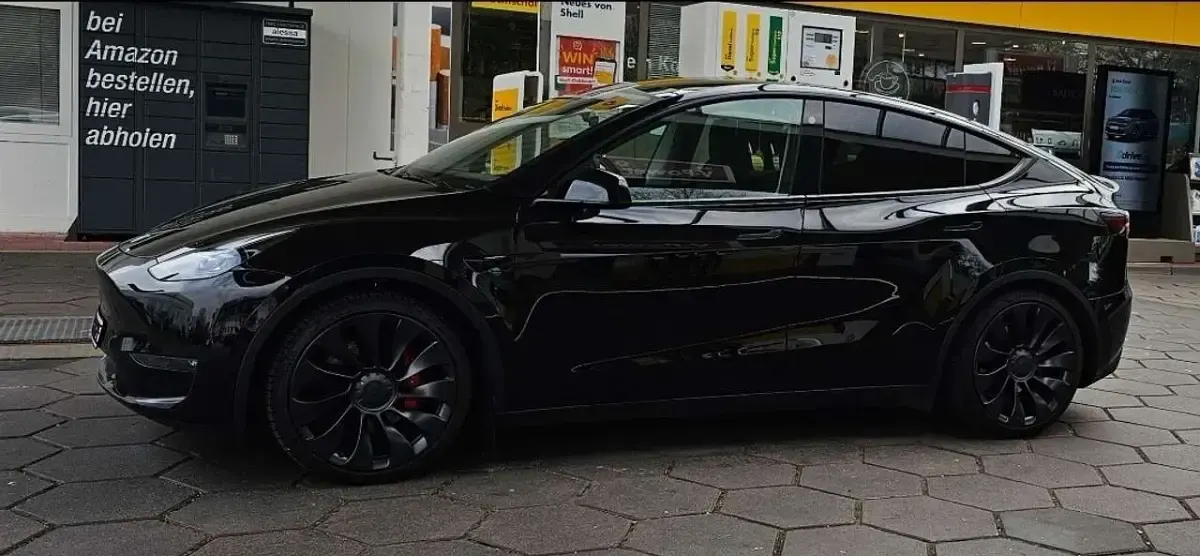 Gebraucht Tesla Model Y Performance 392 kW (534 PS) 2024 Schwarz SUV